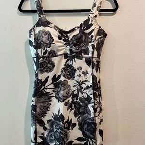Lululemon tank size 6